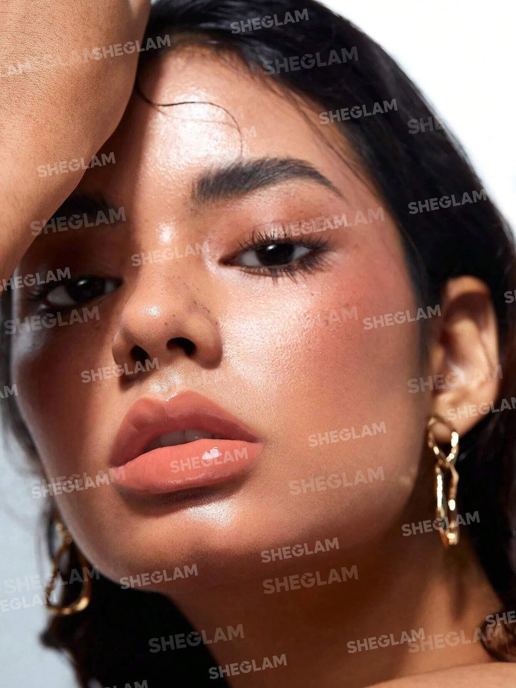 Pout-Perfect Shine Lip Plumper | SHEGLAM
