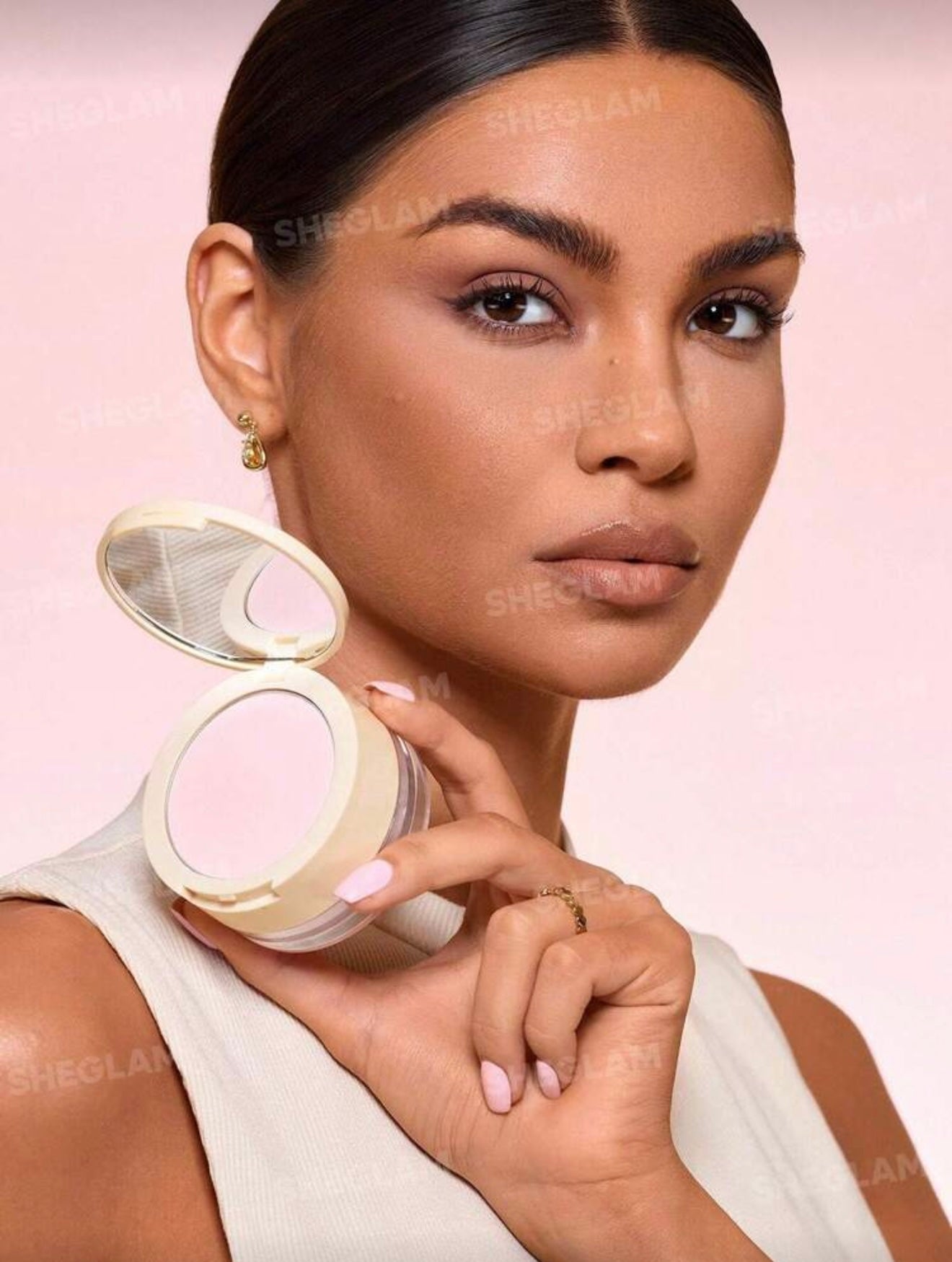 Insta-Ready Ultra-Fine Blur & Lift Setting Powder Duo | SHEGLAM